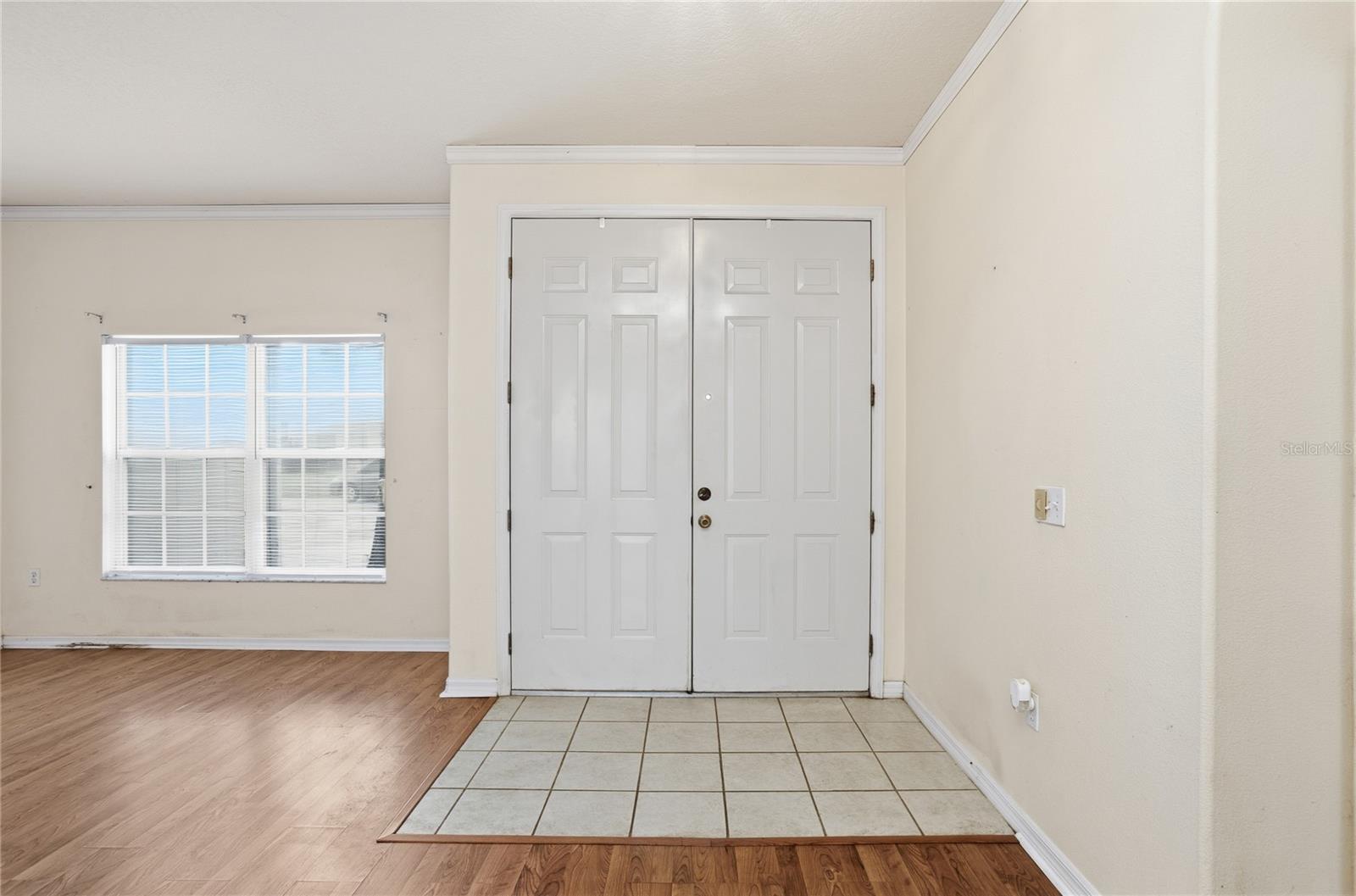 Image 4 of 38 For 424 Stonehenge Circle