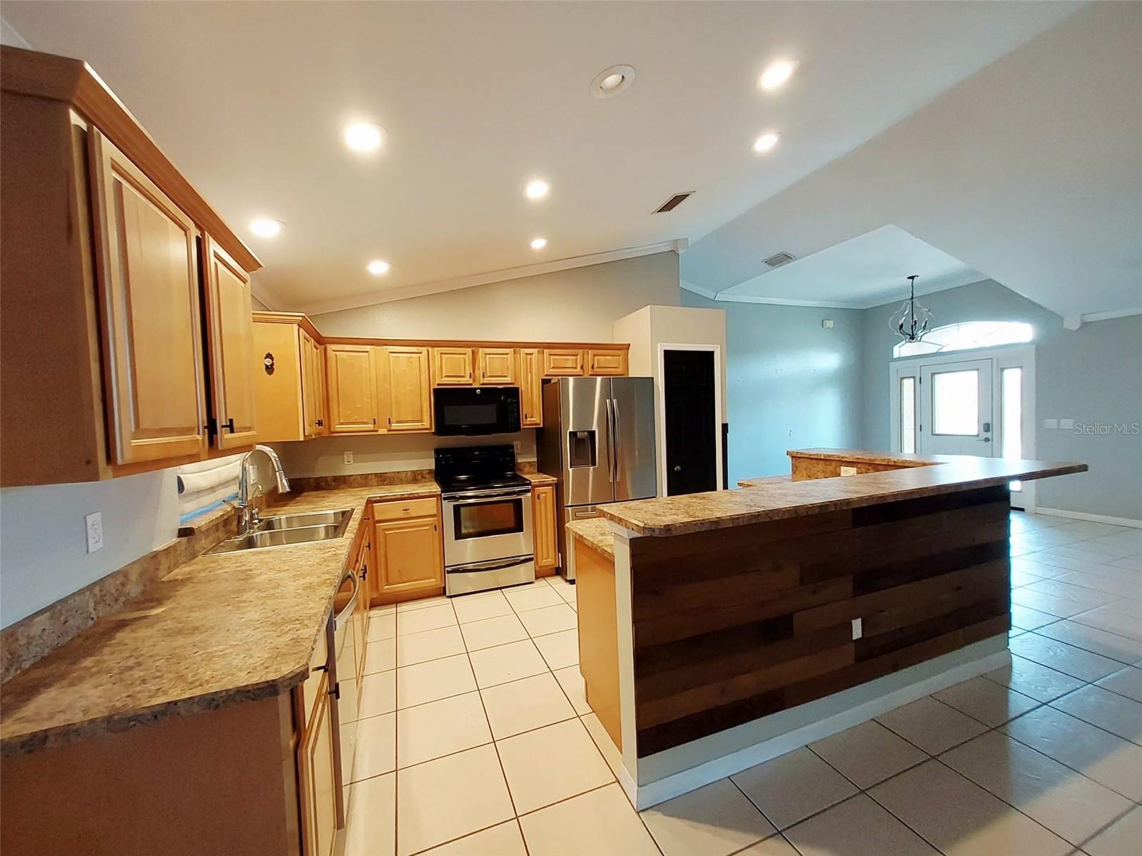 Image 14 of 32 For 4031 Santa Barbara Drive