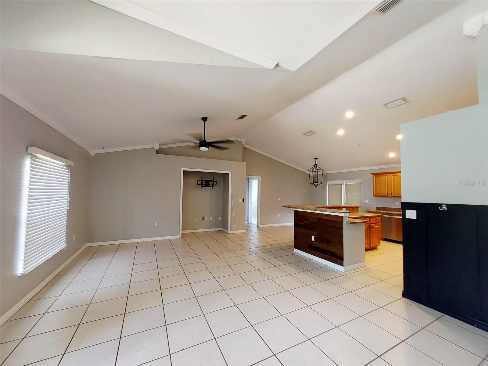 Image 17 of 32 For 4031 Santa Barbara Drive