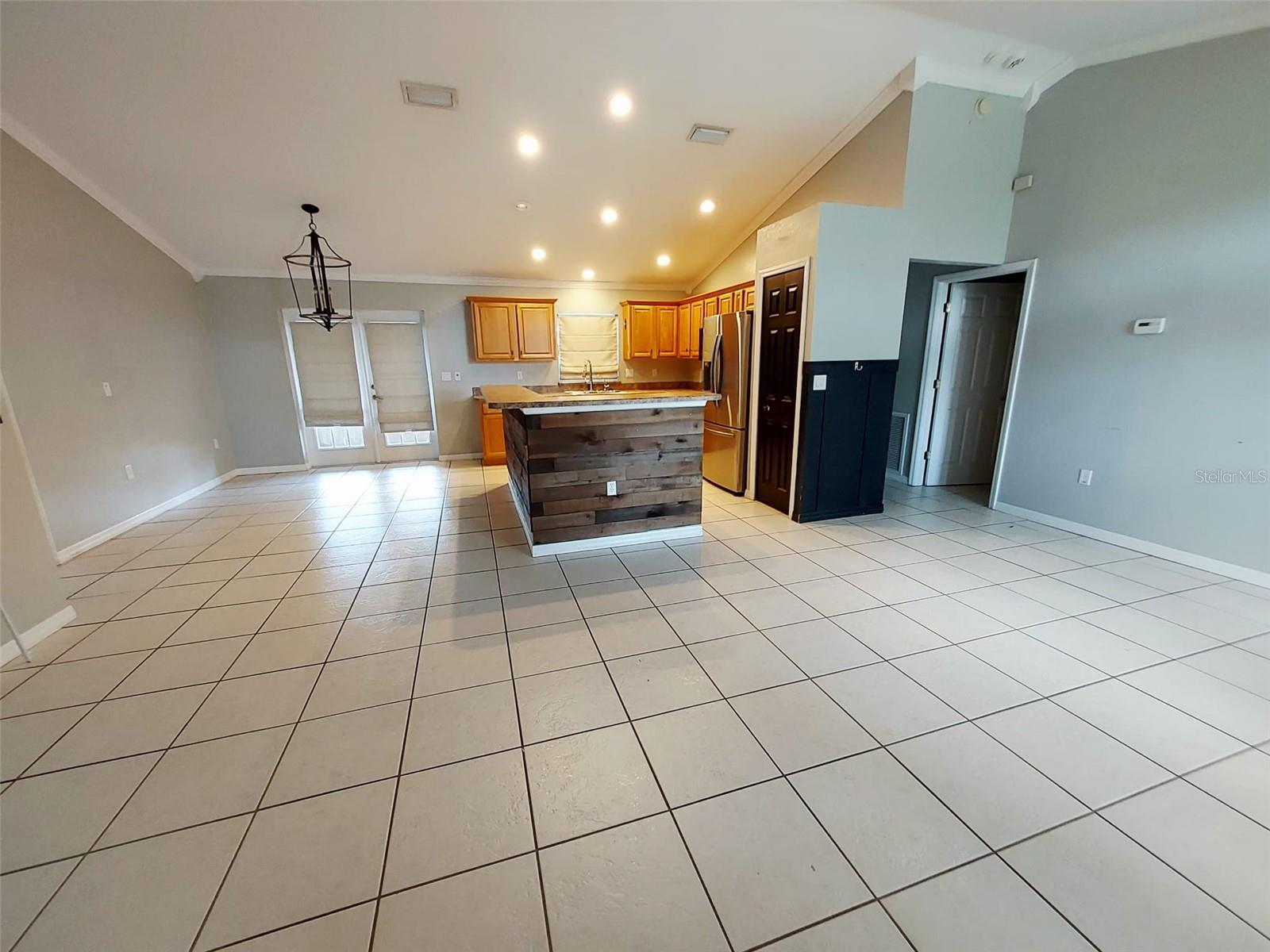 Image 18 of 32 For 4031 Santa Barbara Drive