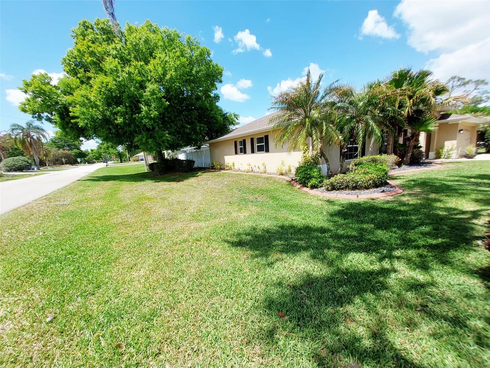 Image 7 of 32 For 4031 Santa Barbara Drive