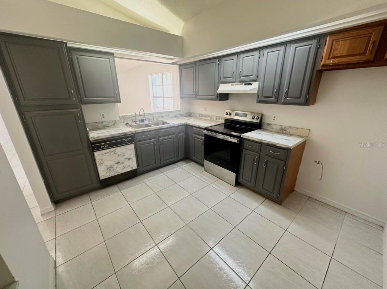 Image 10 of 11 For 2014 Winslow Drive