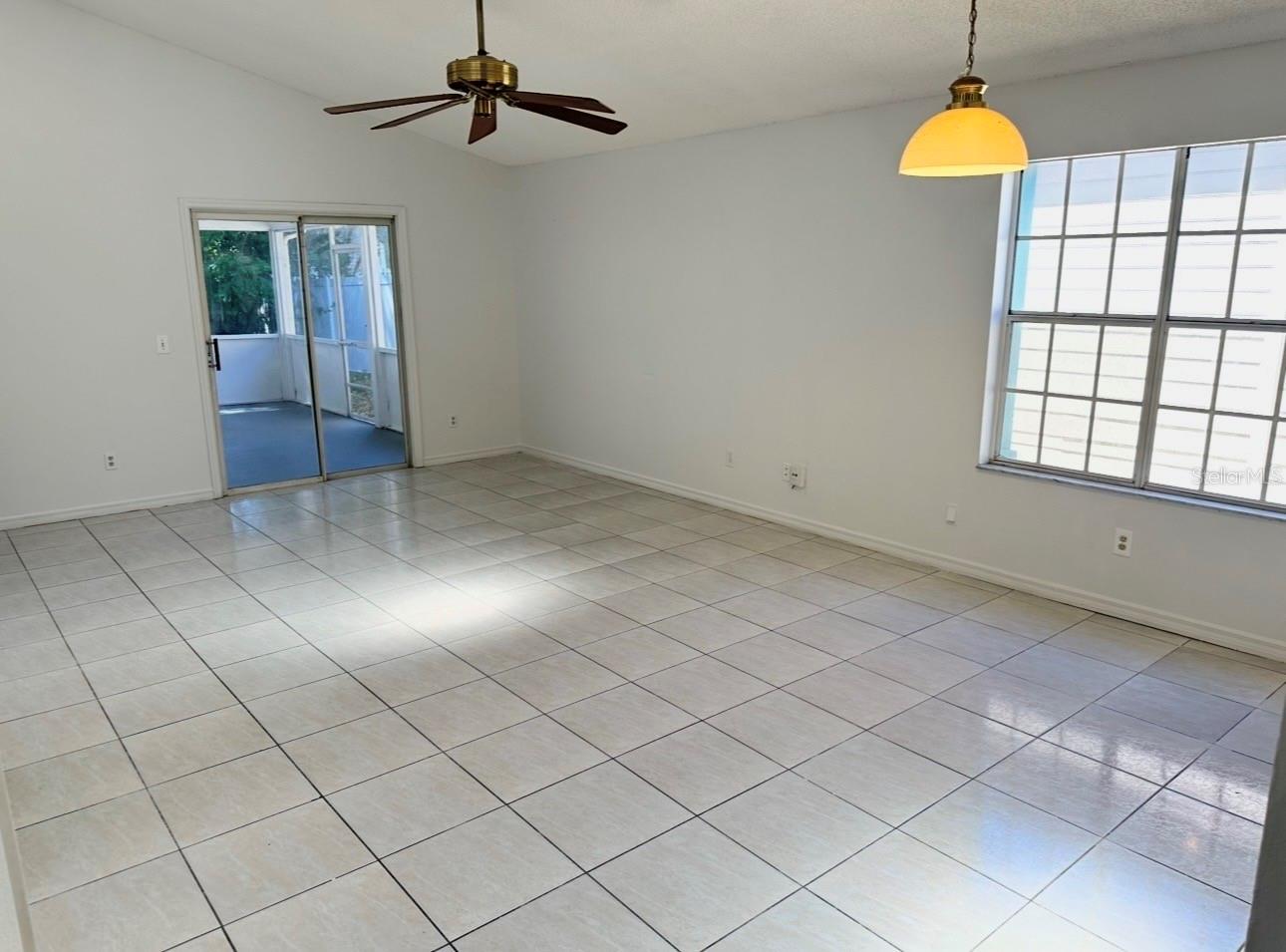 Image 2 of 11 For 2014 Winslow Drive