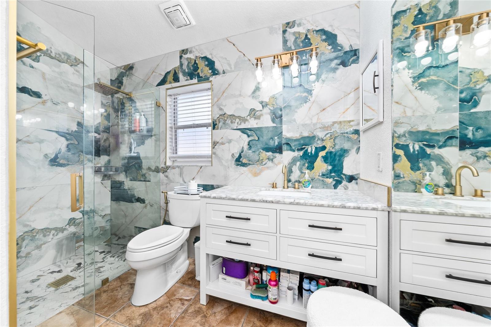 Image 17 of 43 For 10618 Reagans Run Drive