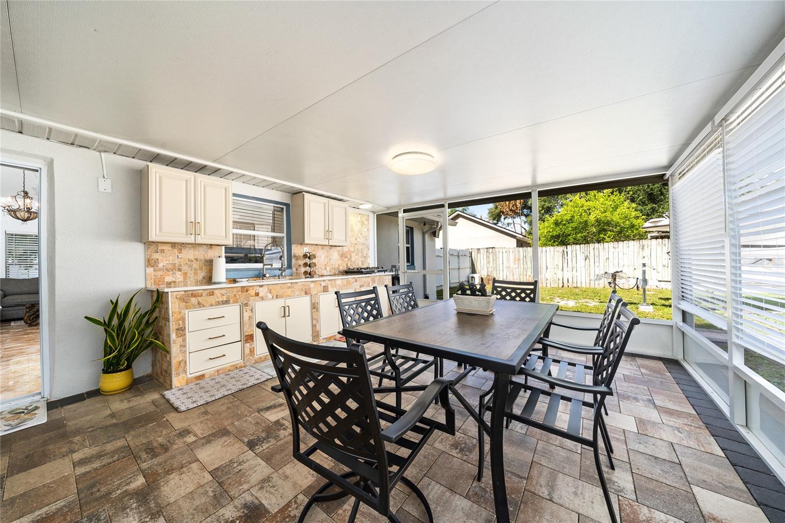 Image 24 of 43 For 10618 Reagans Run Drive