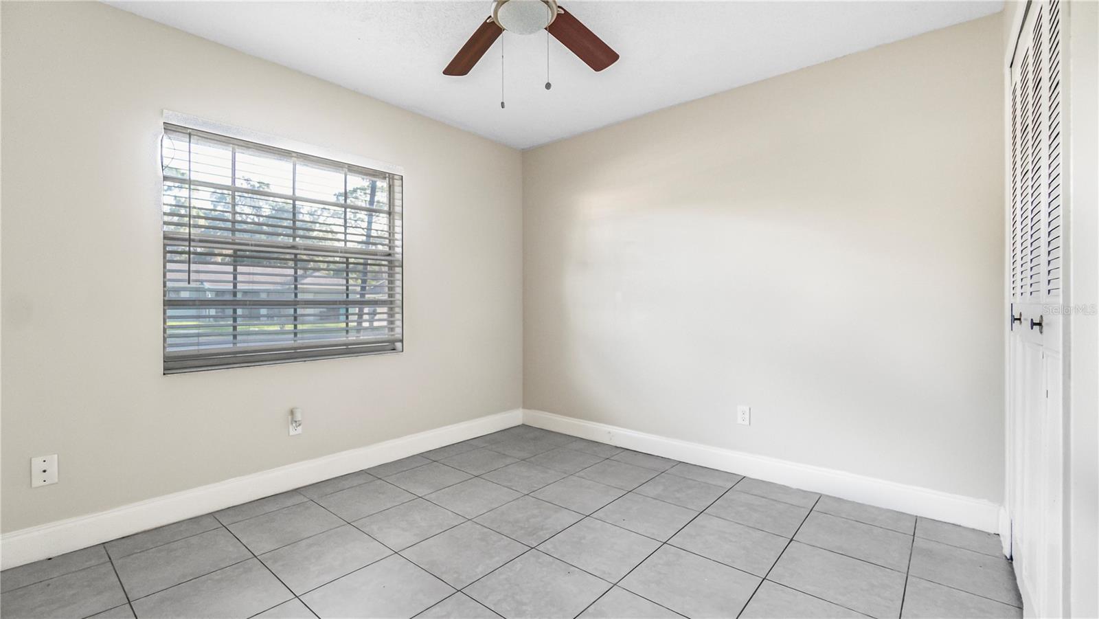 Image 10 of 21 For 4880 Lake Ridge Road 7