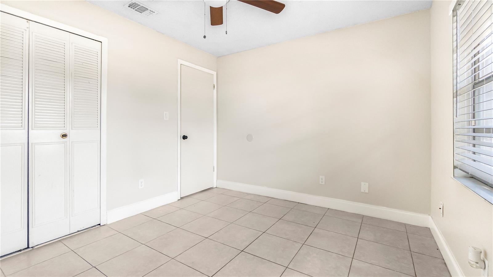 Image 11 of 21 For 4880 Lake Ridge Road 7