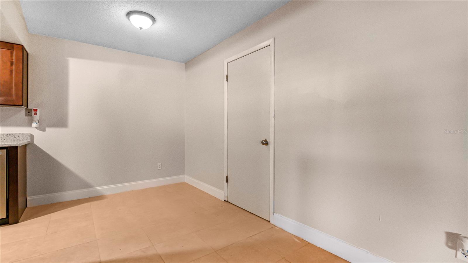 Image 4 of 21 For 4880 Lake Ridge Road 7