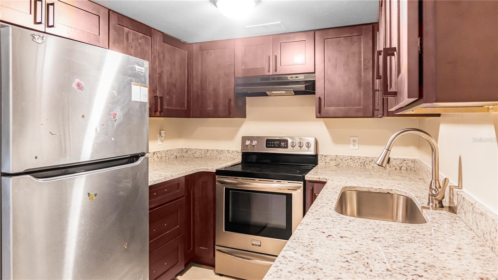 Image 6 of 21 For 4880 Lake Ridge Road 7