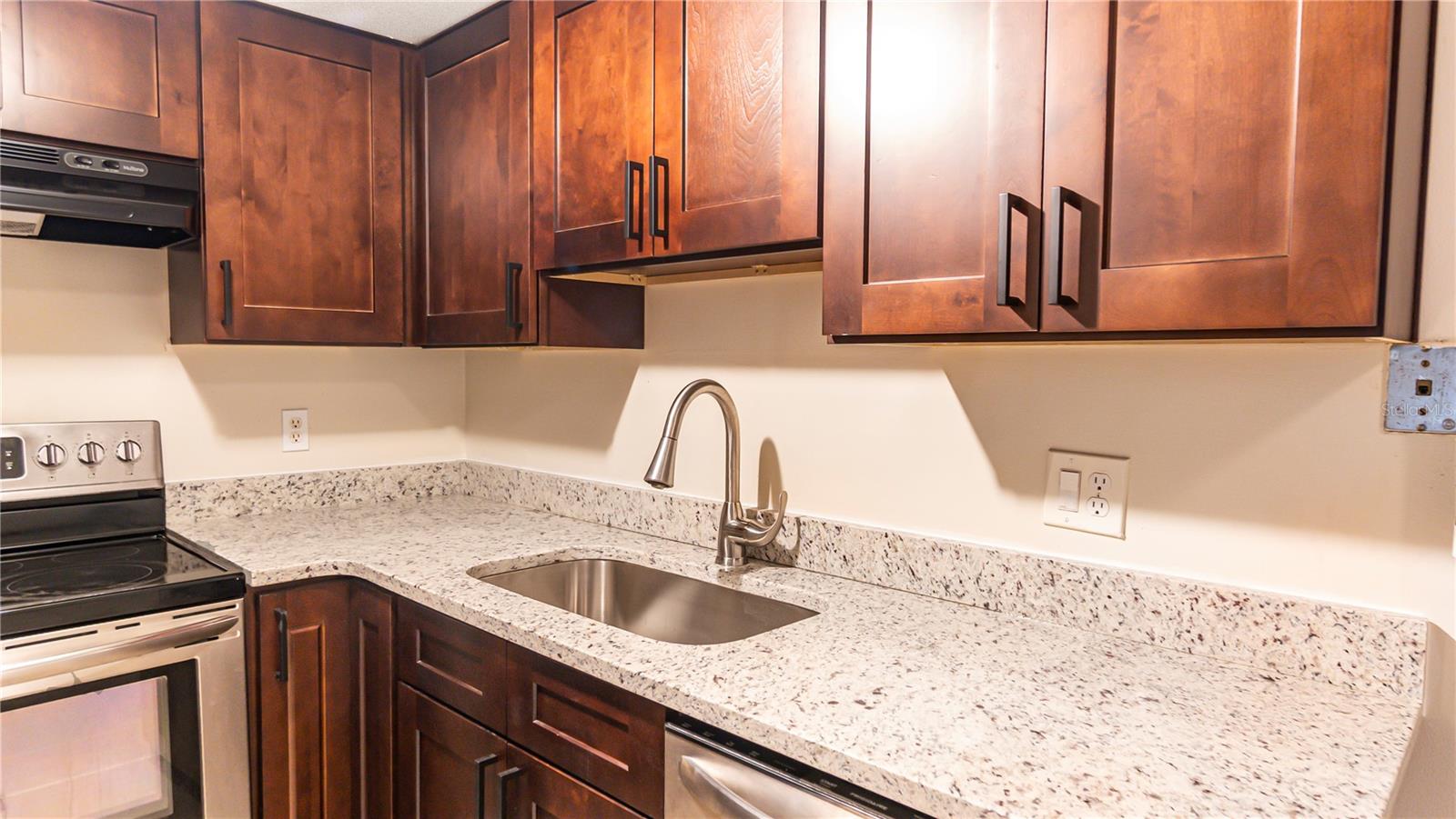 Image 7 of 21 For 4880 Lake Ridge Road 7