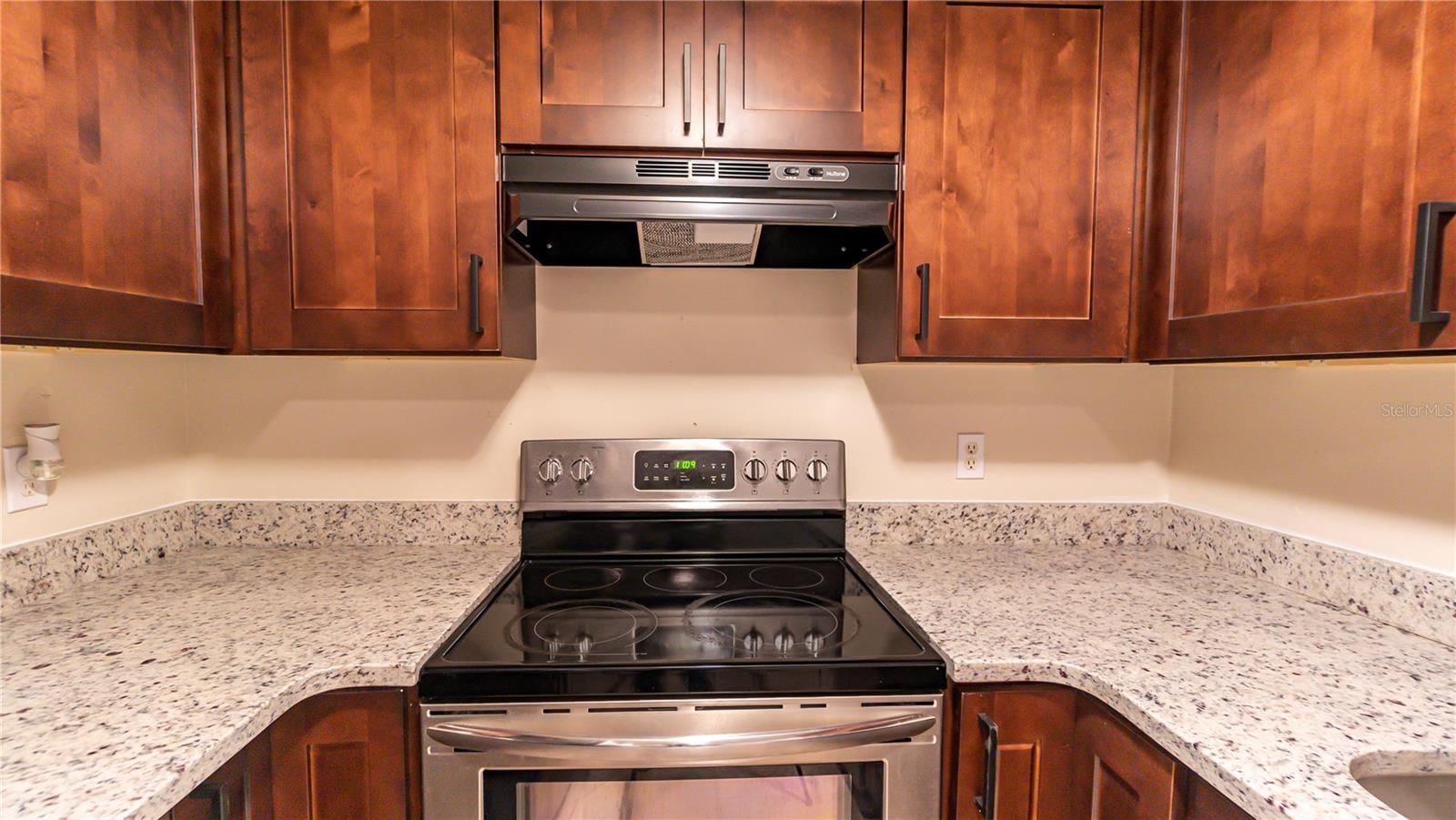 Image 8 of 21 For 4880 Lake Ridge Road 7