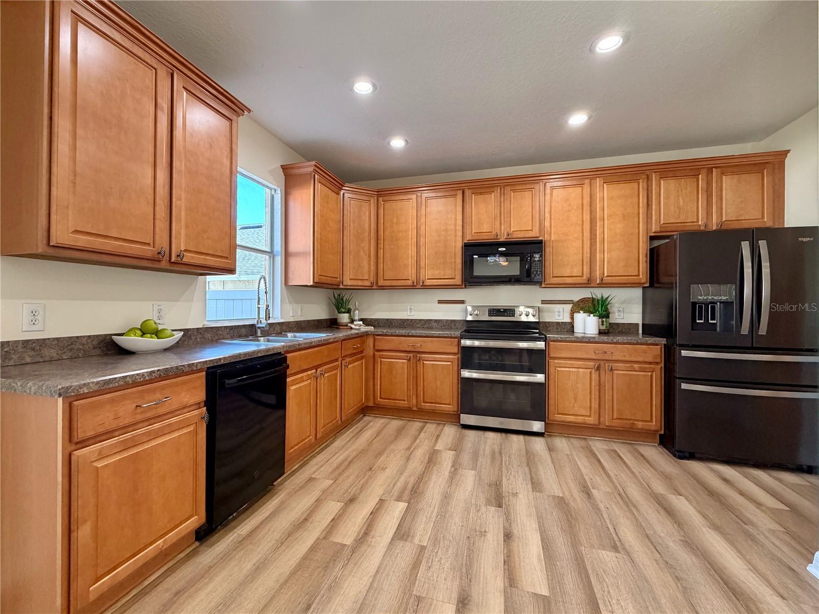 Image 11 of 39 For 25012 Chipshot Court