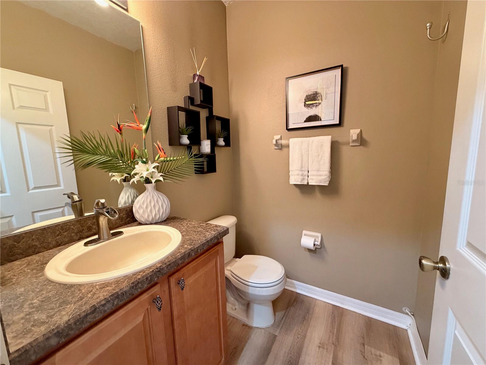 Image 18 of 39 For 25012 Chipshot Court