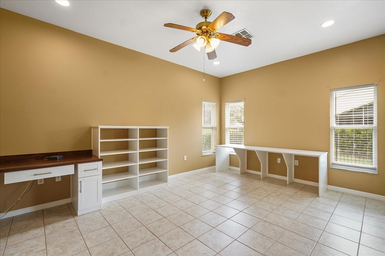 Image 17 of 44 For 244 Largo Drive