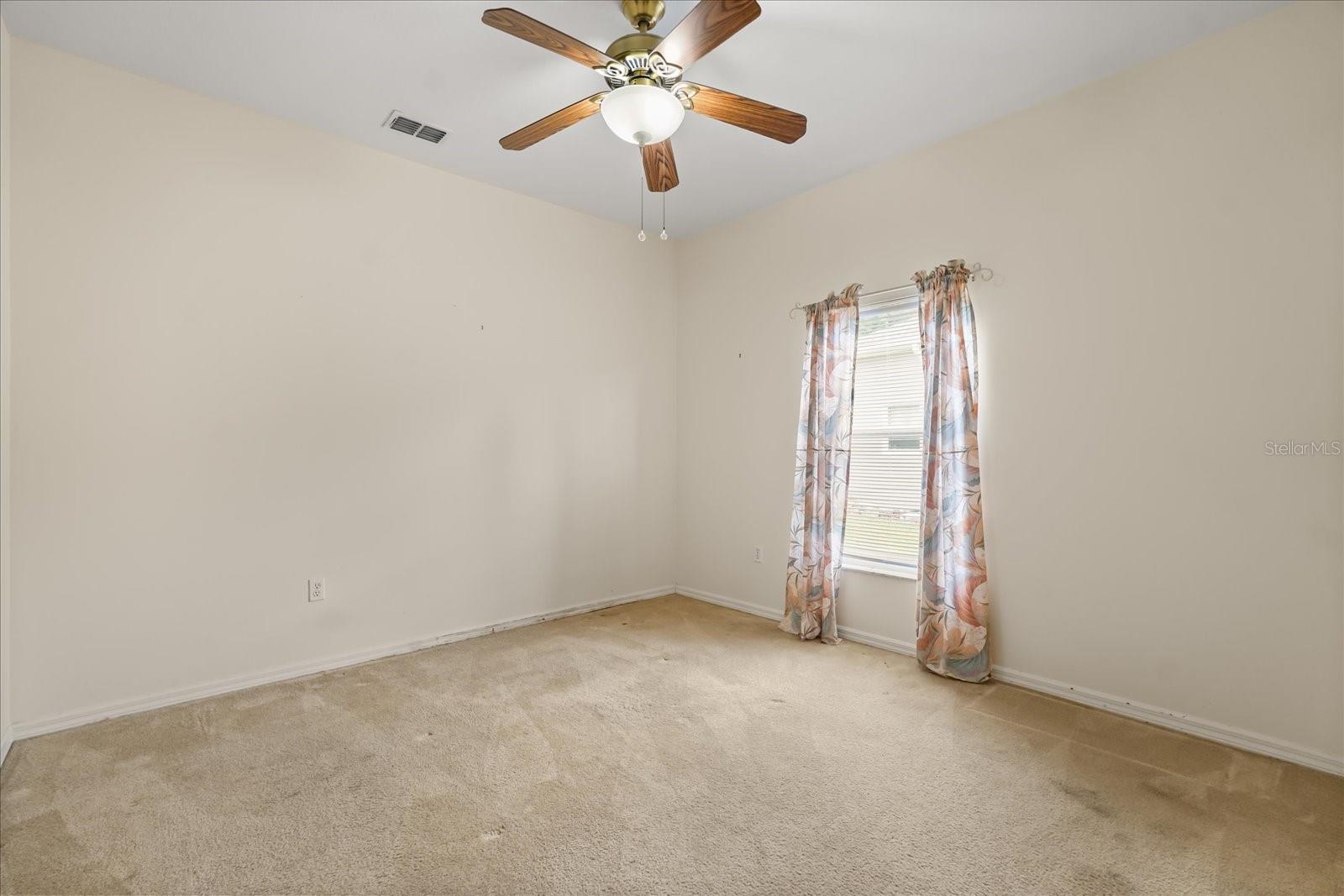 Image 19 of 44 For 244 Largo Drive