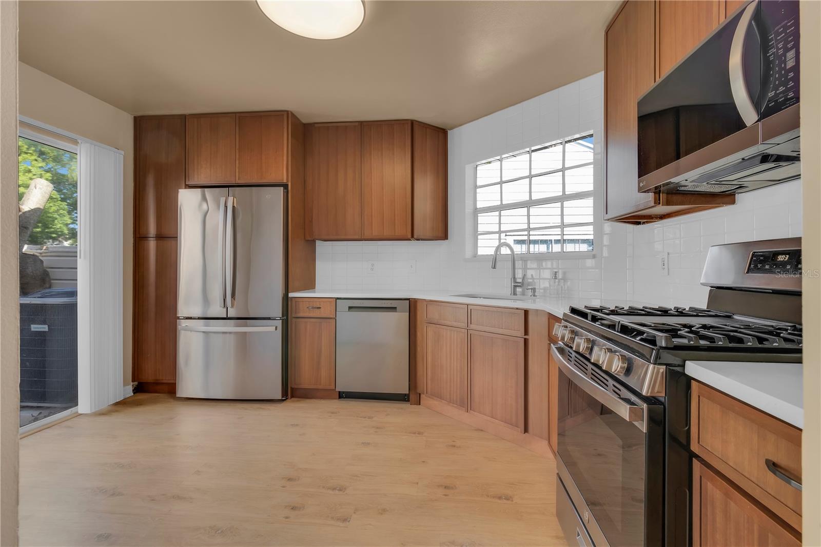 Image 13 of 25 For 1405 Cricket Court