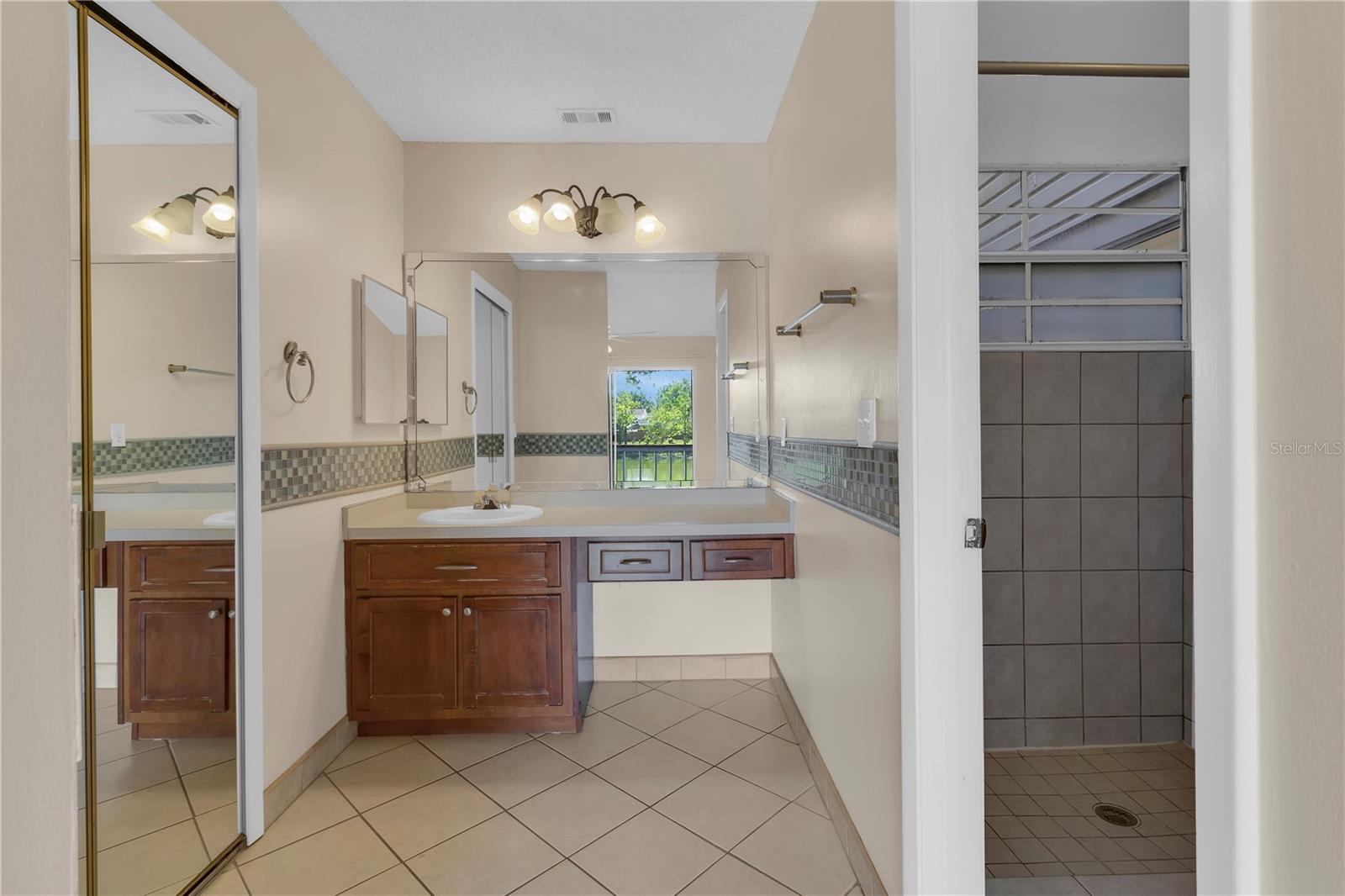 Image 18 of 25 For 1405 Cricket Court