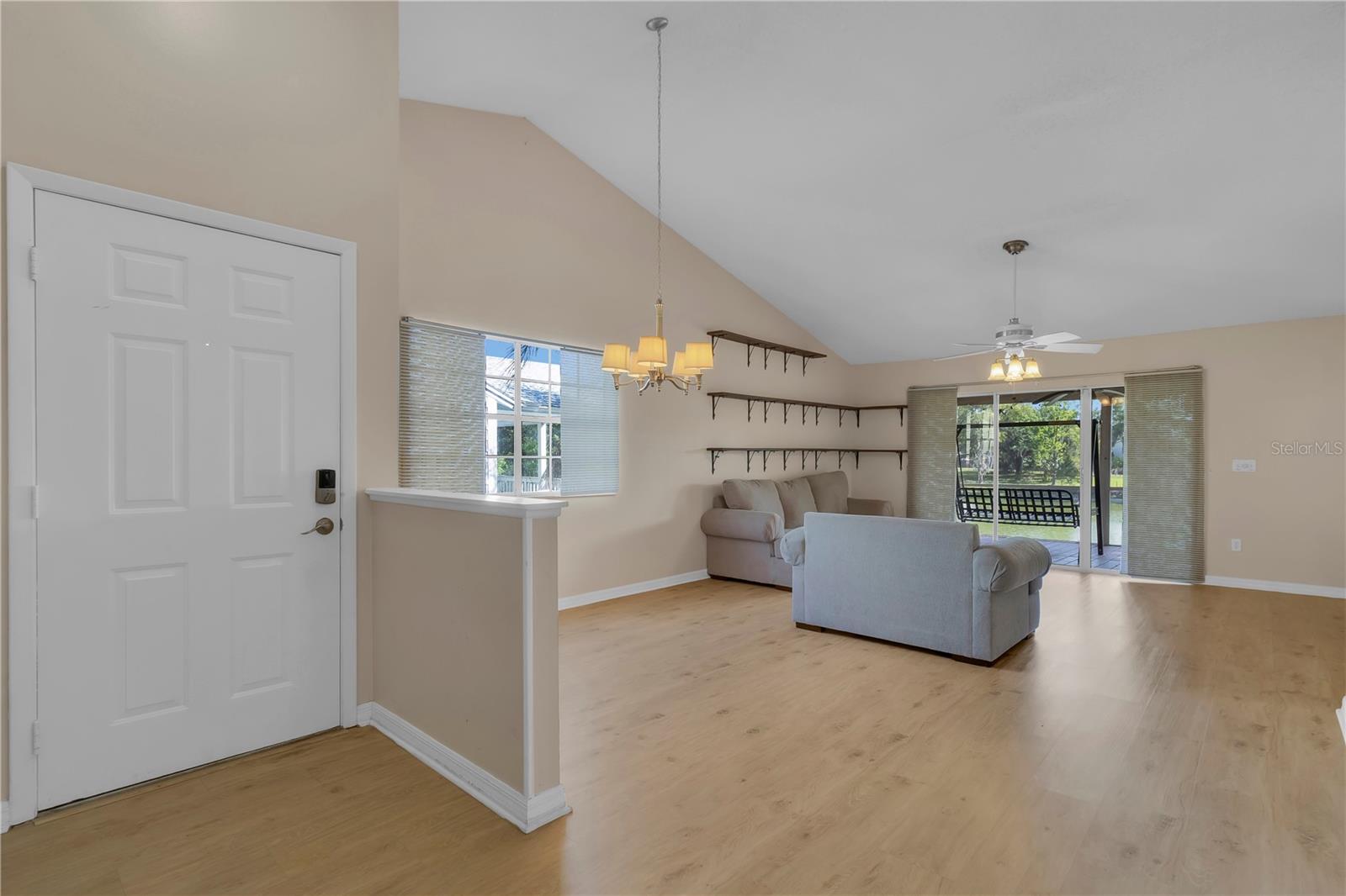 Image 9 of 25 For 1405 Cricket Court