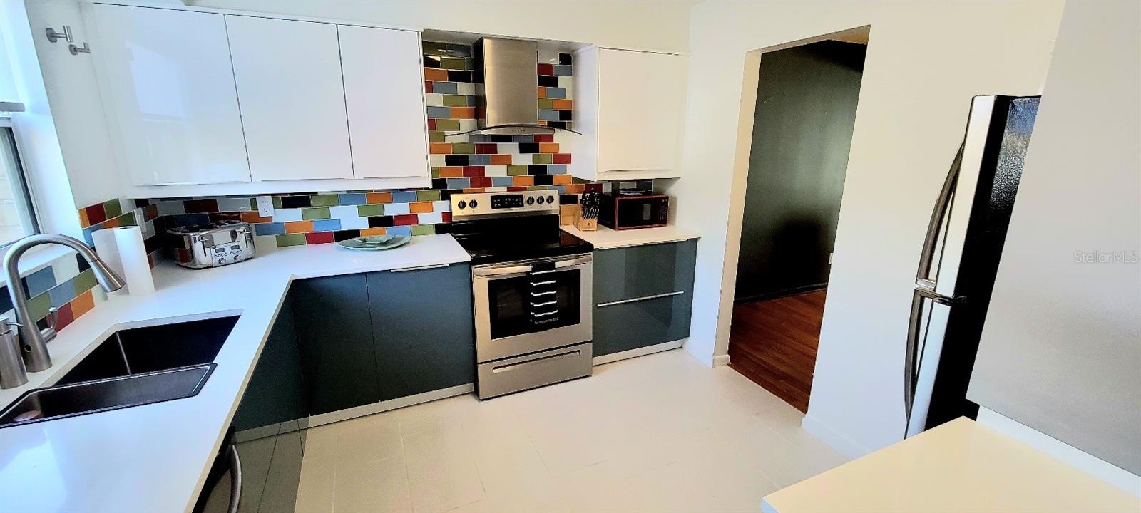 Image 8 of 16 For 200 Saint Andrews Boulevard 3707