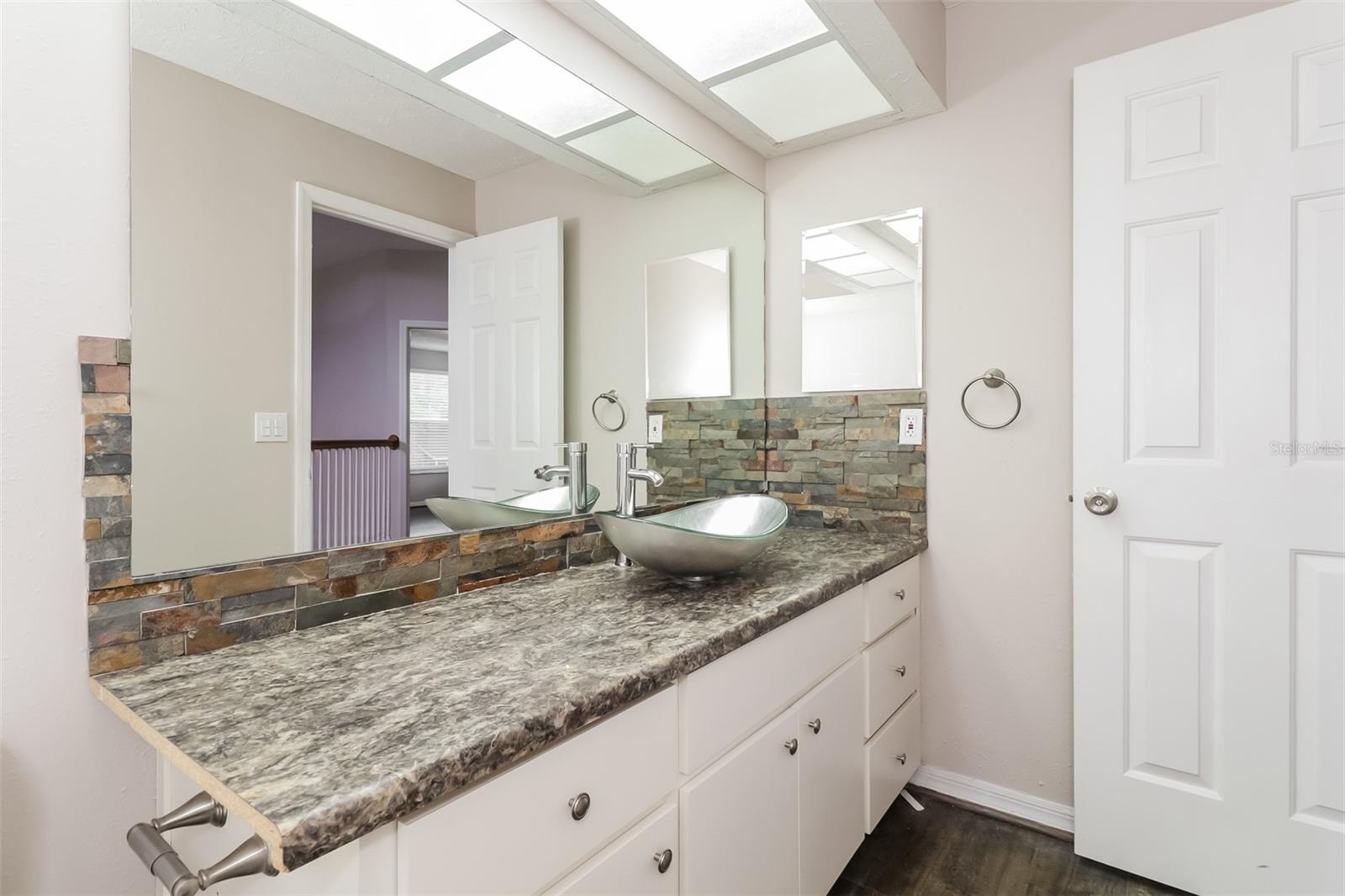 Image 19 of 22 For 10832 New Brighton Court