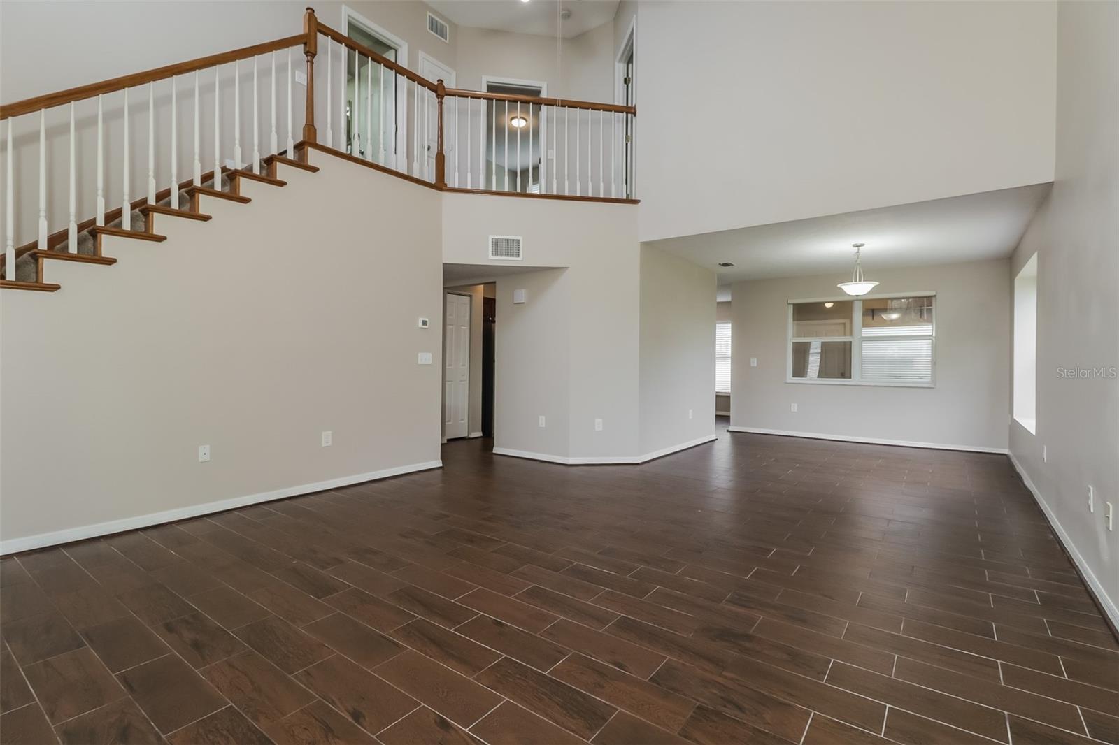 Image 4 of 22 For 10832 New Brighton Court