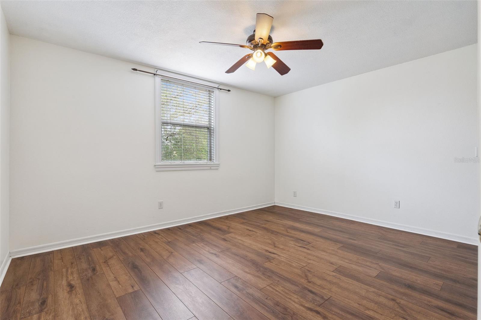 Image 22 of 42 For 520 Tuten Trail