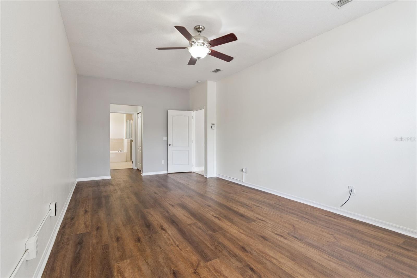 Image 28 of 42 For 520 Tuten Trail