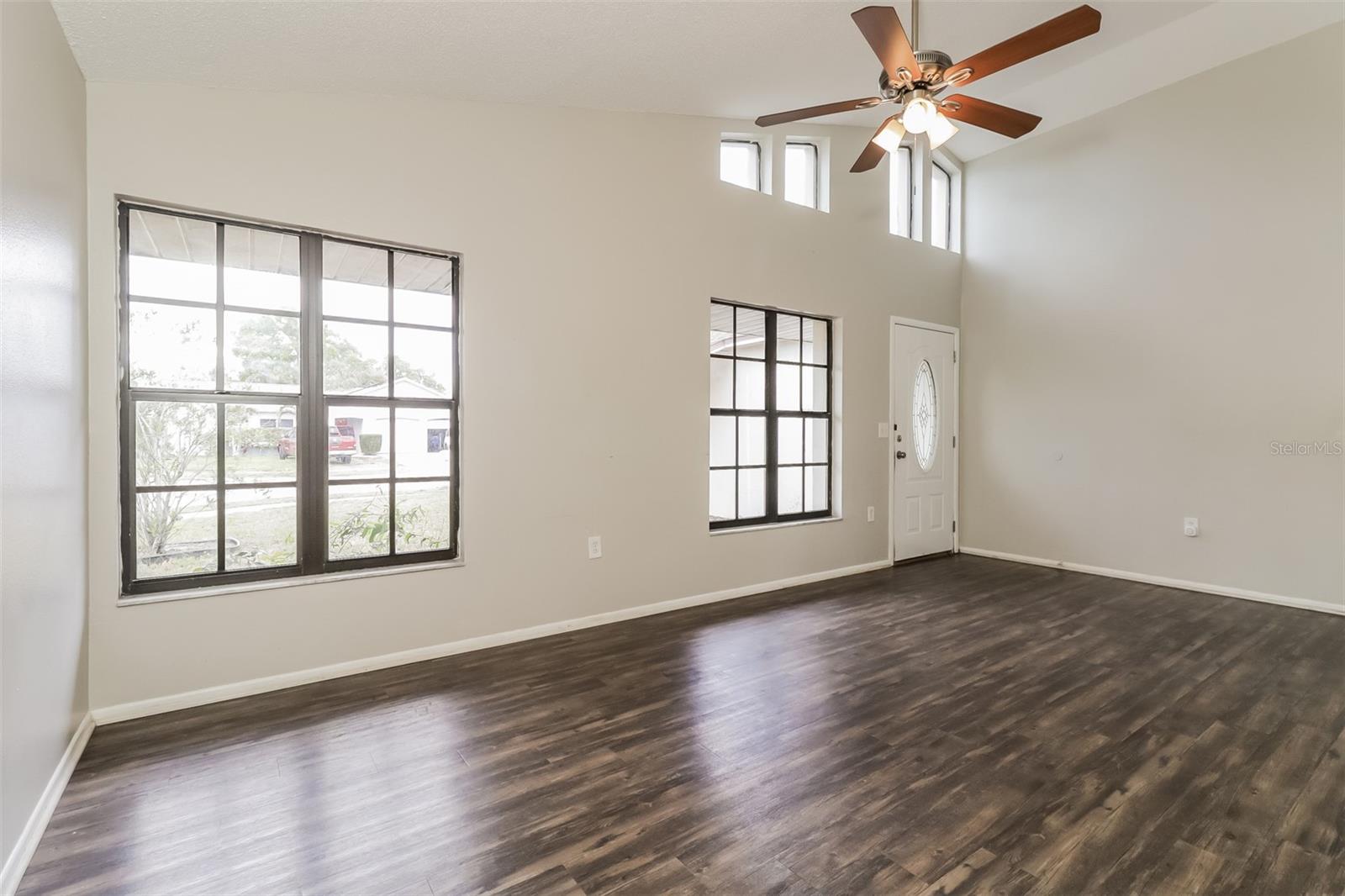 Image 4 of 21 For 2440 Pinetta Court