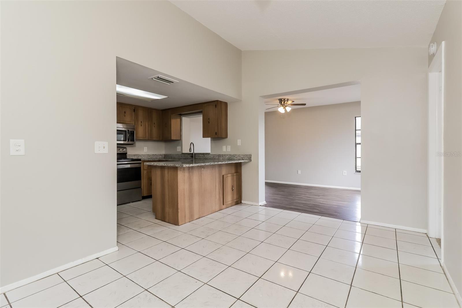 Image 5 of 21 For 2440 Pinetta Court