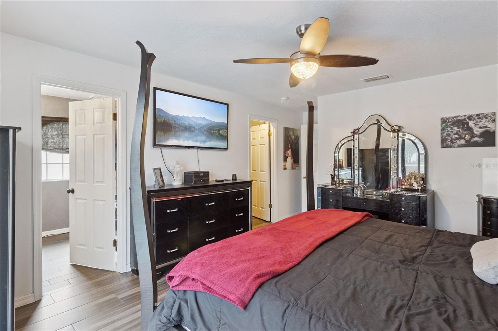 Image 16 of 35 For 8602 Wellington Loop