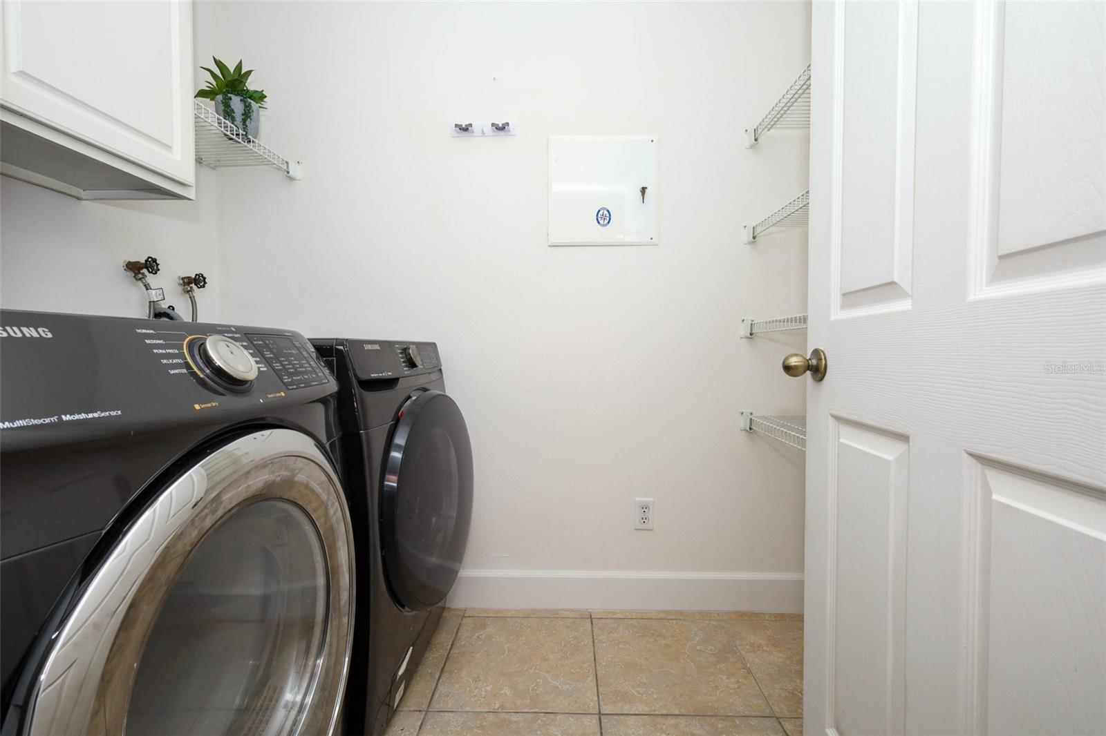 Listing photo id 10 for 15043 Waterford Chase Parkway