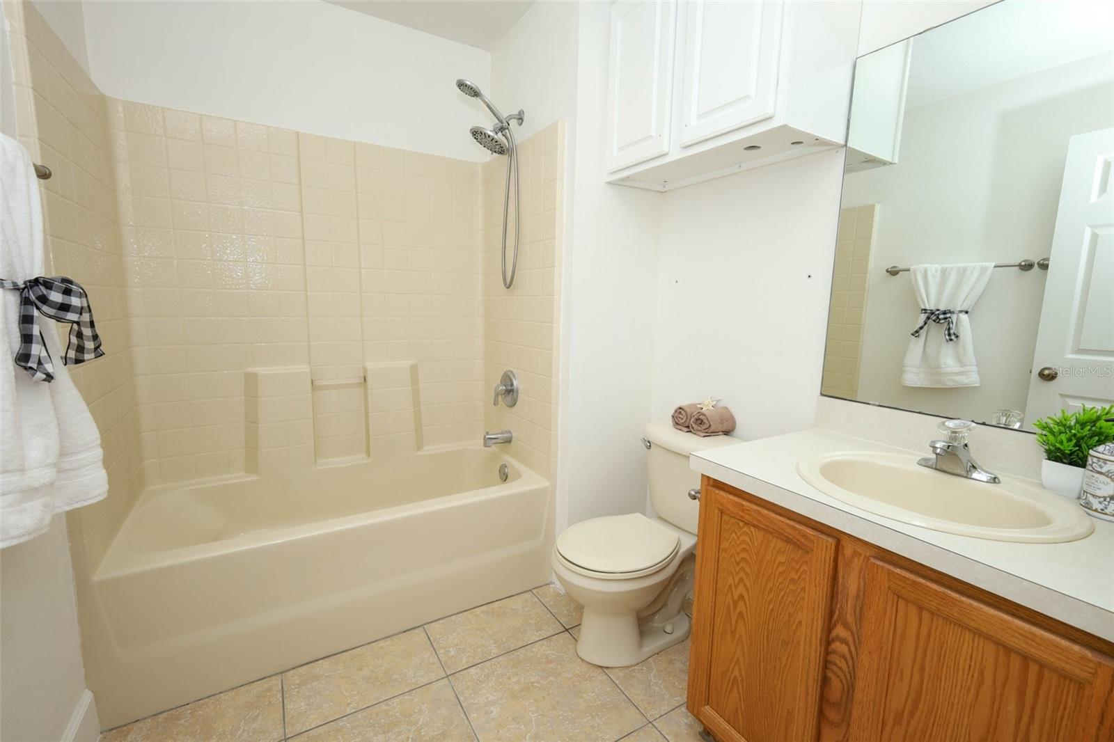 Listing photo id 19 for 15043 Waterford Chase Parkway