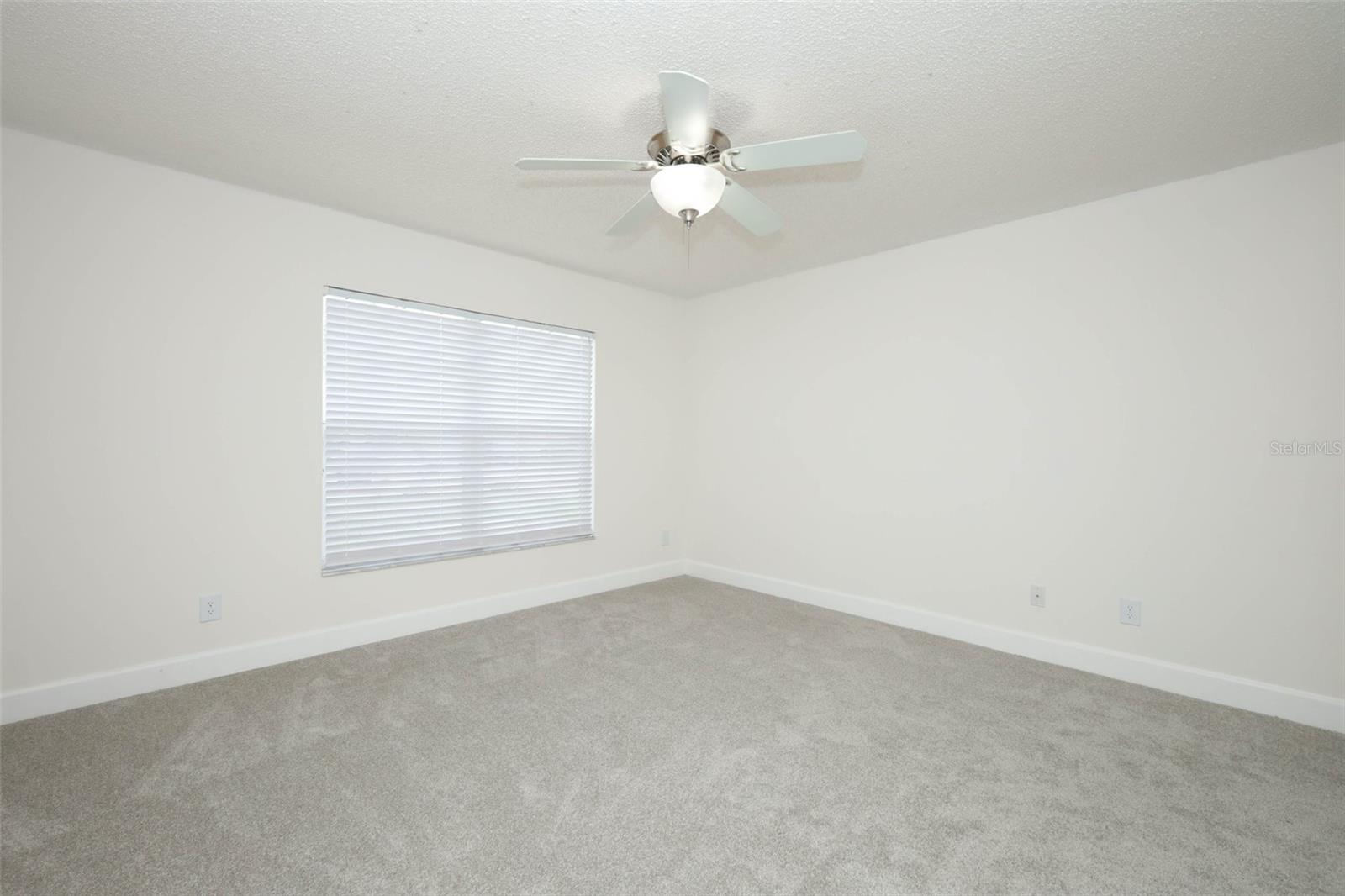 Listing photo id 20 for 15043 Waterford Chase Parkway