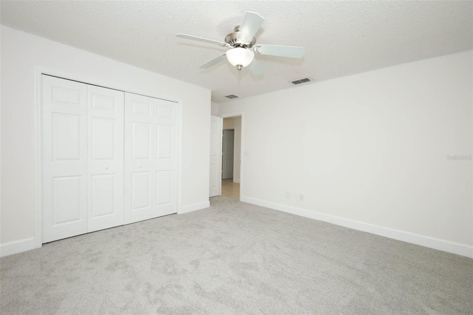 Listing photo id 21 for 15043 Waterford Chase Parkway