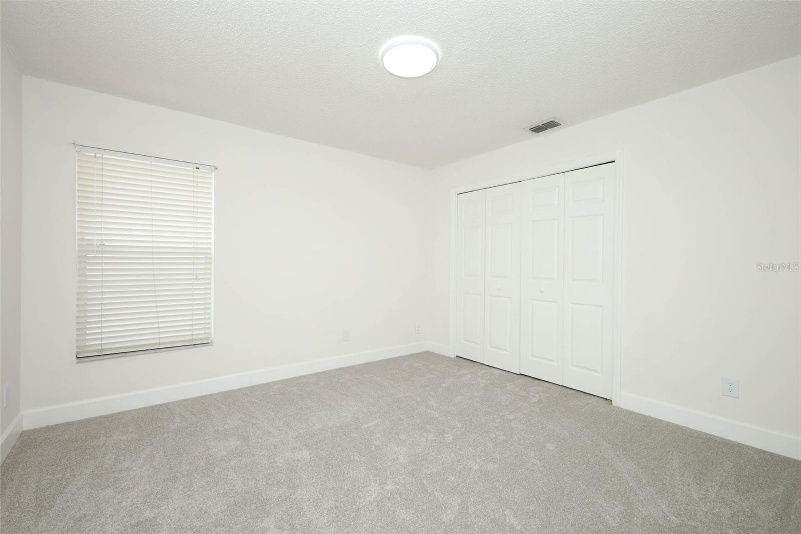 Listing photo id 23 for 15043 Waterford Chase Parkway