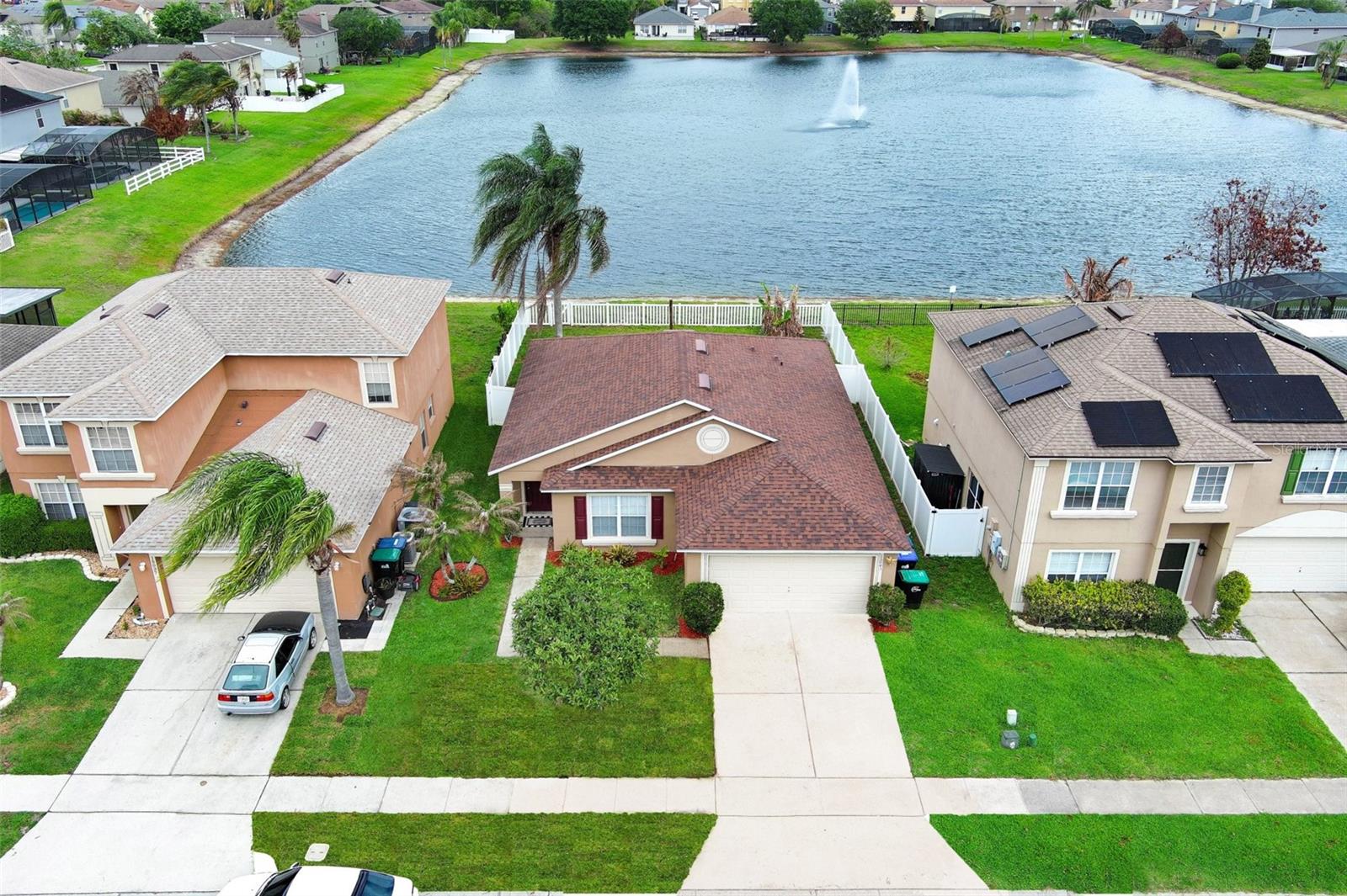 Listing photo id 31 for 15043 Waterford Chase Parkway