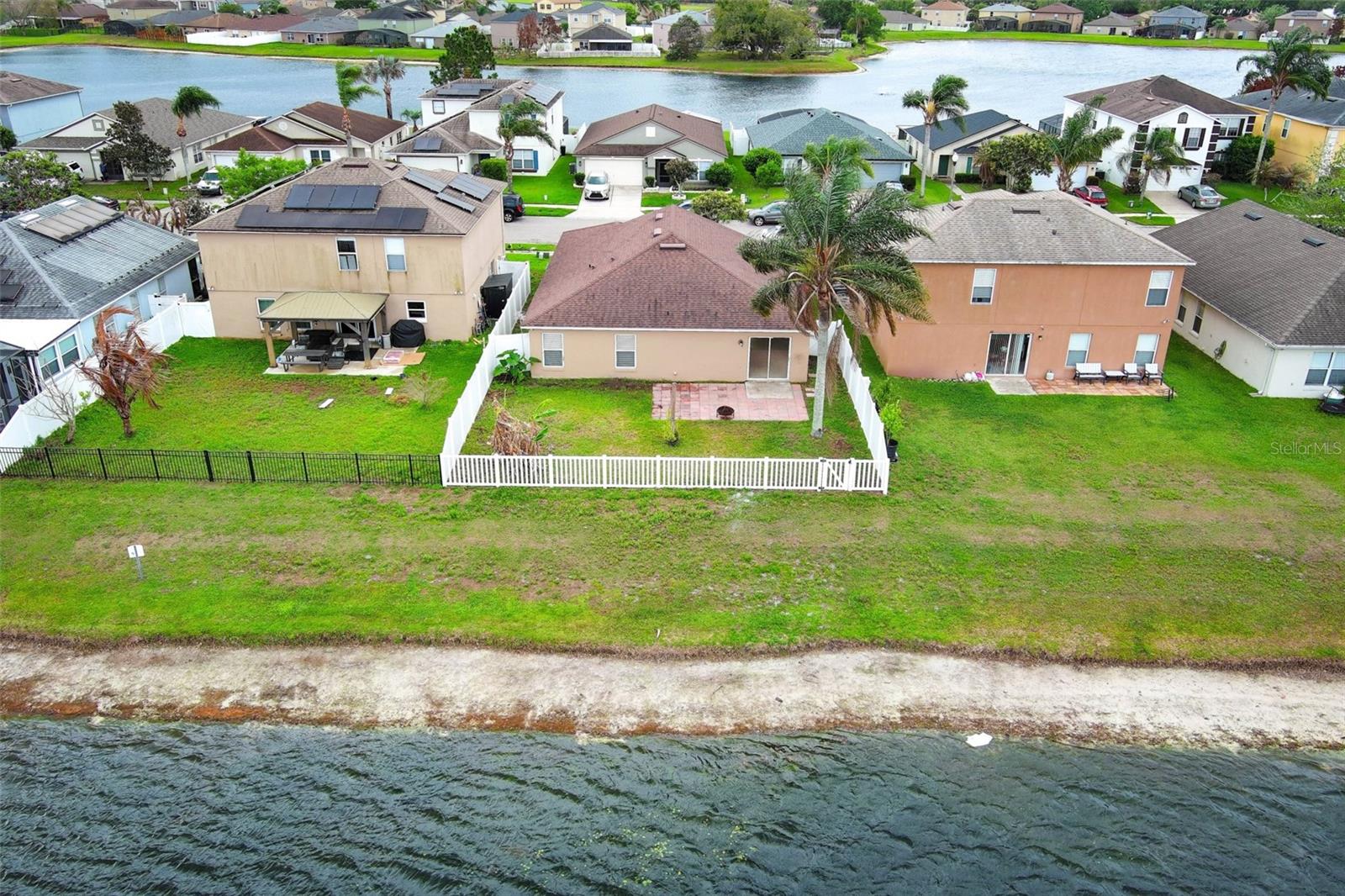 Listing photo id 34 for 15043 Waterford Chase Parkway