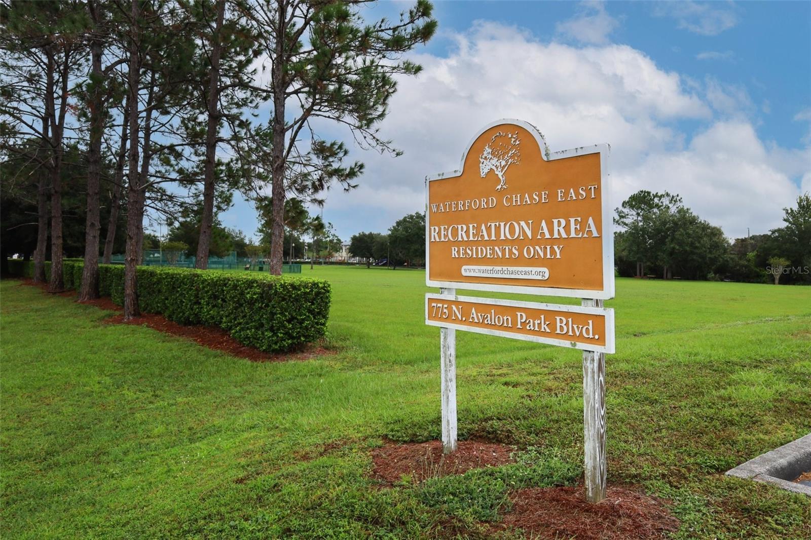 Listing photo id 41 for 15043 Waterford Chase Parkway