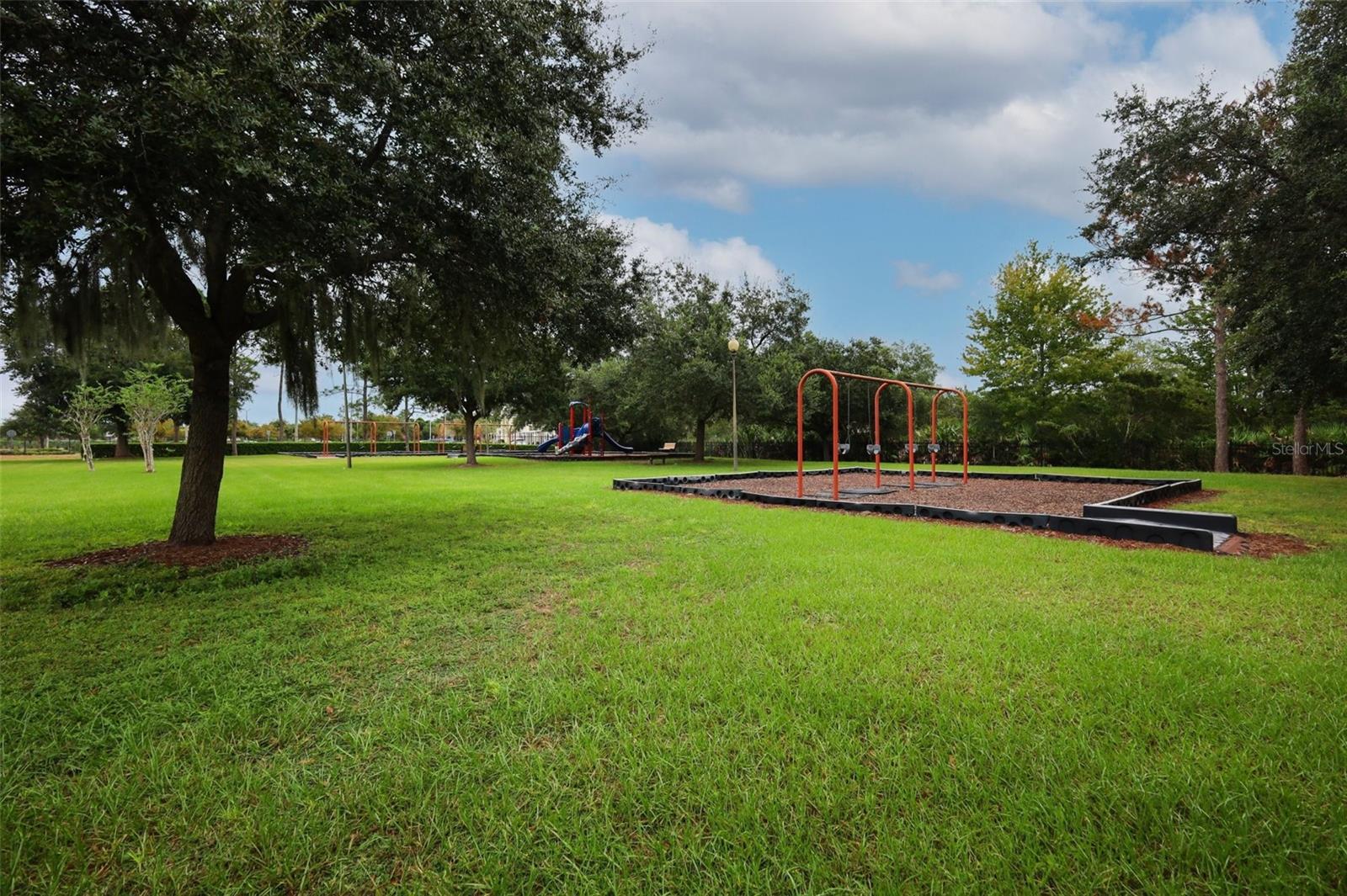 Listing photo id 47 for 15043 Waterford Chase Parkway