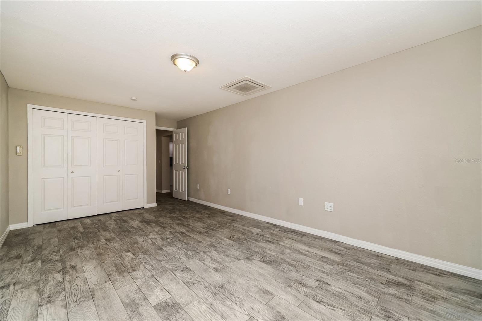 Image 15 of 21 For 8330 Broken Willow Lane