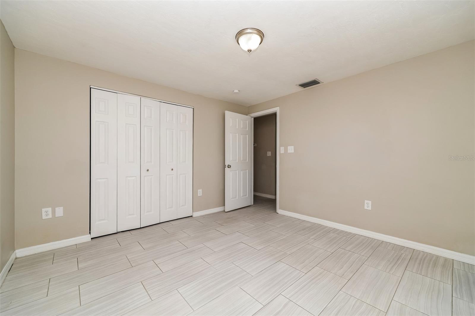 Image 17 of 21 For 8330 Broken Willow Lane