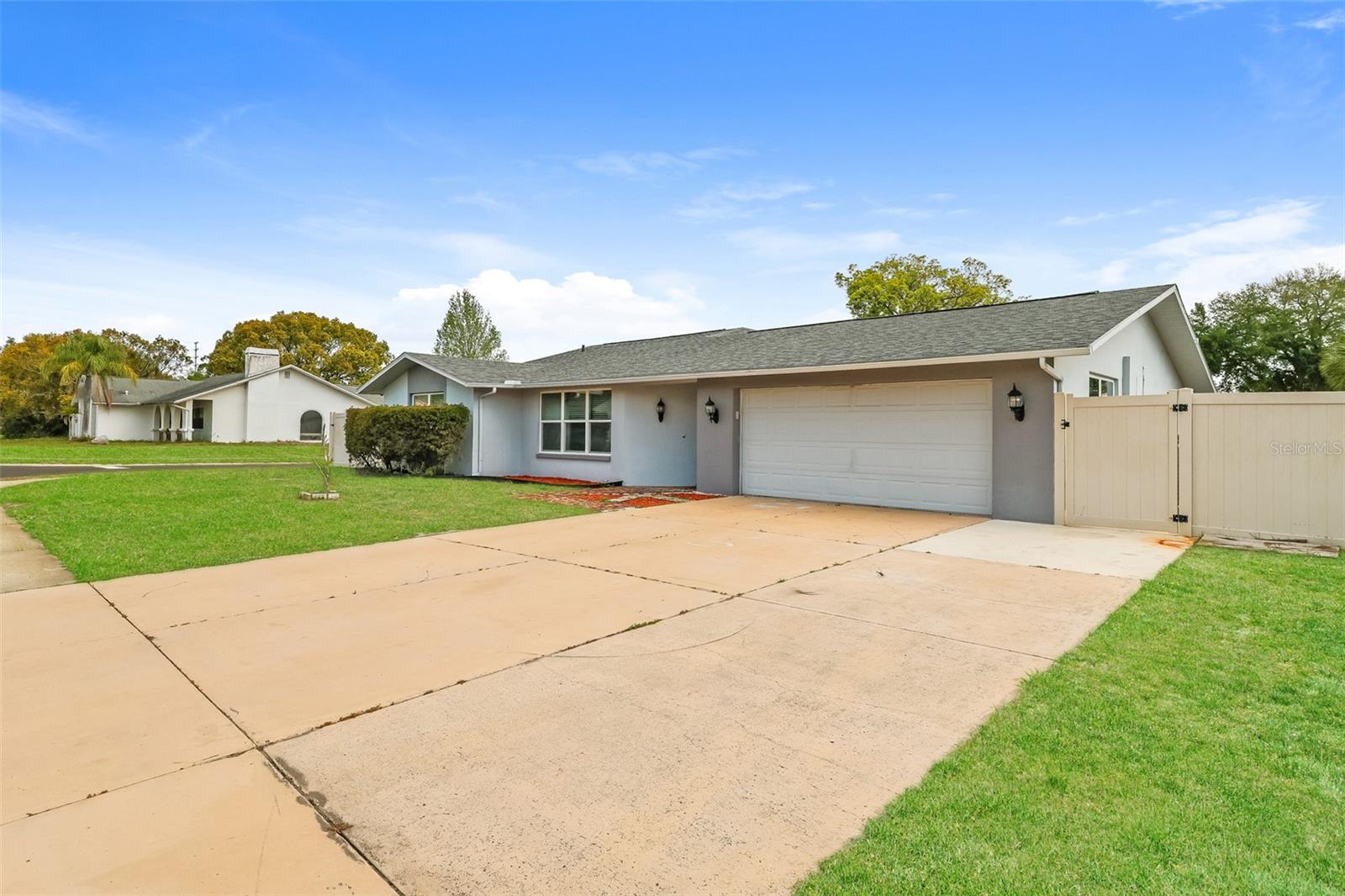 Image 2 of 21 For 8330 Broken Willow Lane