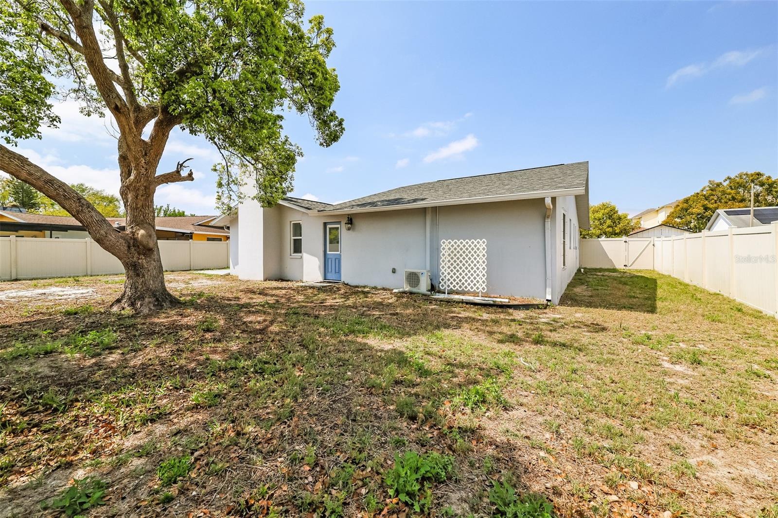 Image 20 of 21 For 8330 Broken Willow Lane