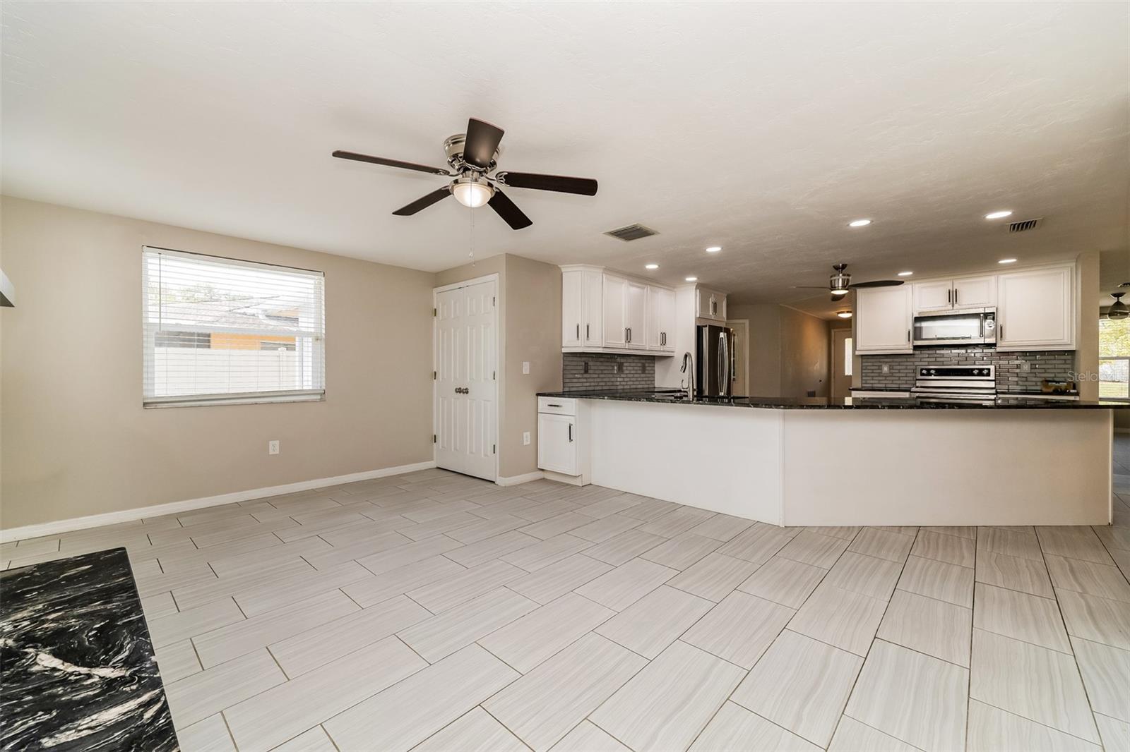 Image 7 of 21 For 8330 Broken Willow Lane