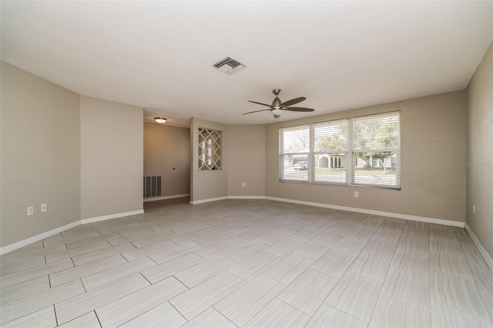 Image 9 of 21 For 8330 Broken Willow Lane