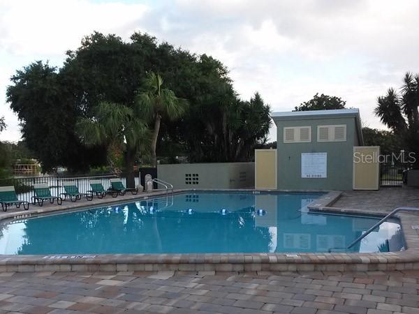 Image 14 of 15 For 954 Lake Destiny Road G