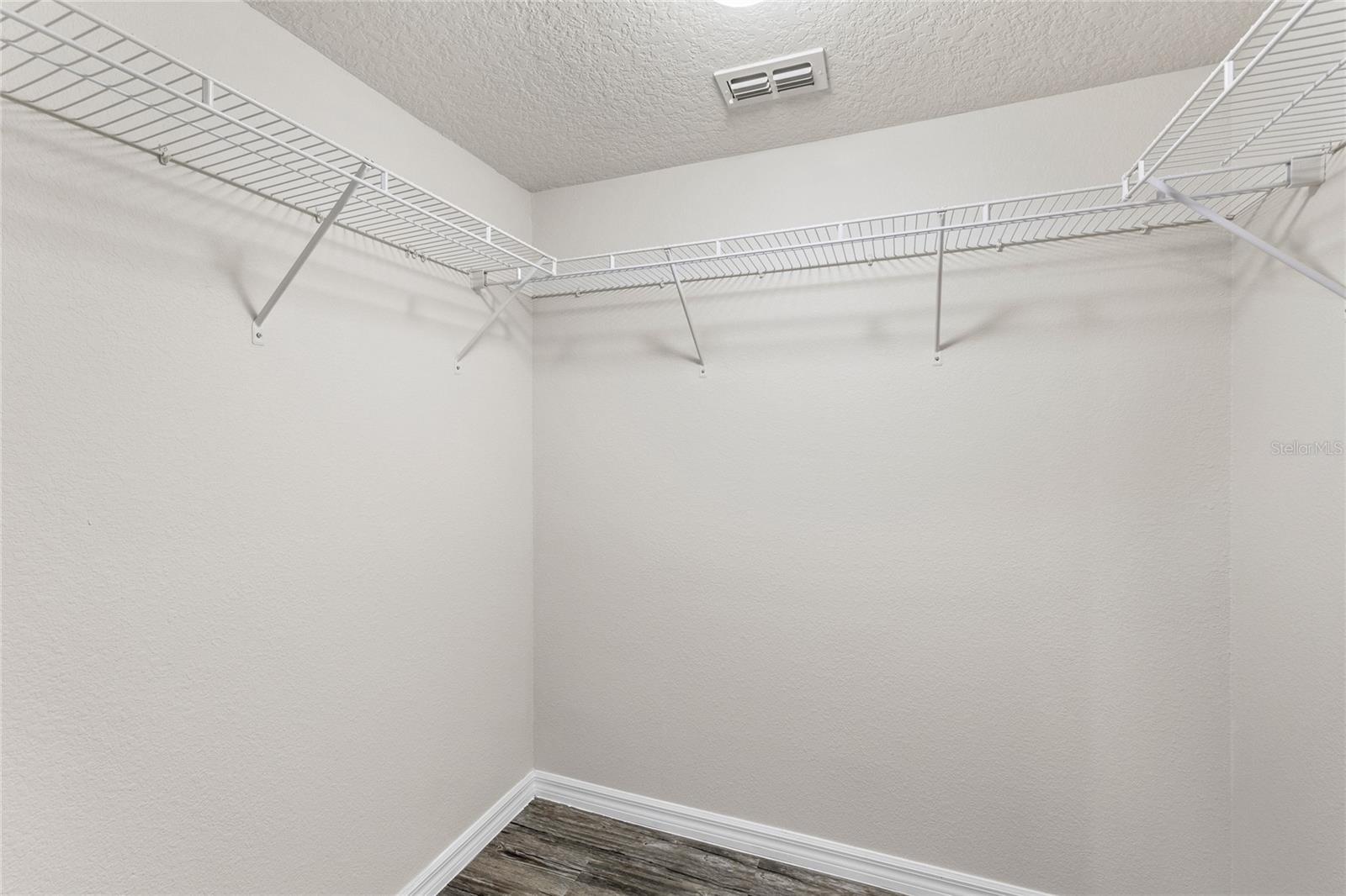 Image 19 of 46 For 431 Southern Pecan Circle 201