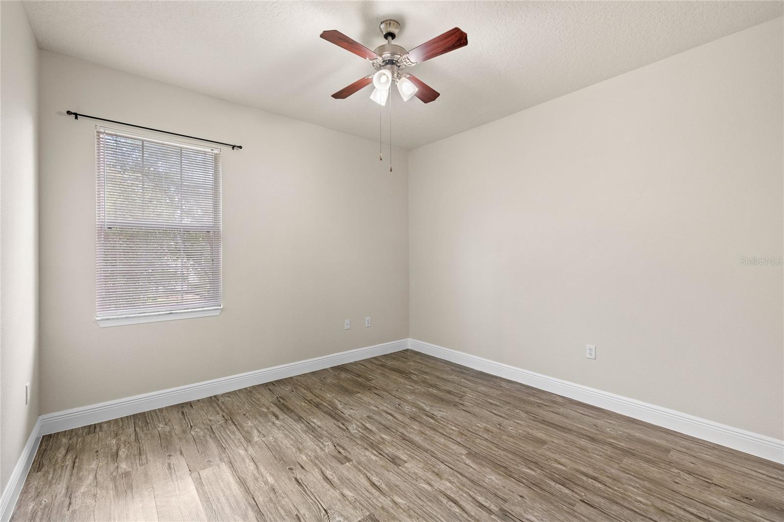 Image 21 of 46 For 431 Southern Pecan Circle 201