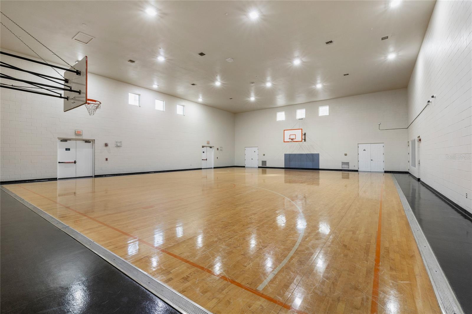 Image 34 of 46 For 431 Southern Pecan Circle 201