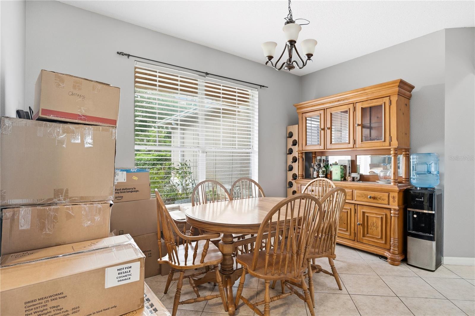 Image 15 of 32 For 860 Hart Avenue